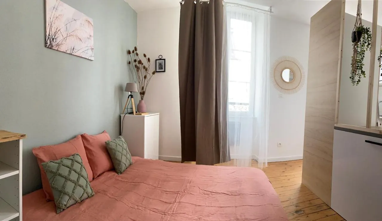 Apartment Studios Nature Et Jungle Gannat
